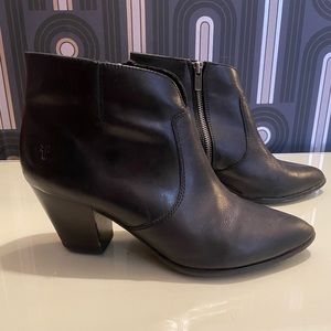 Frye Jennifer Leather Ankle Boots / Booties Sz 10